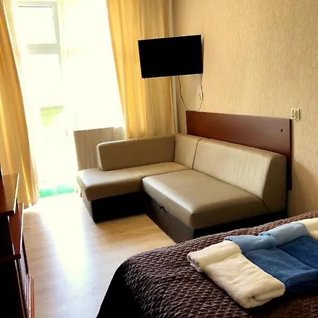 לינה וארוחת בוקר Arenia -filia Kompleksu Arena Slonca