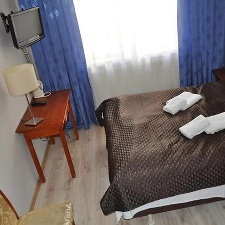 לינה וארוחת בוקר Arenia -filia Kompleksu Arena Slonca